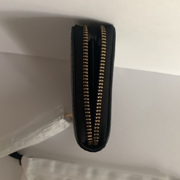 Marc Jacobs Zipped Continental Wallet in black leather - Picture 4 of 10